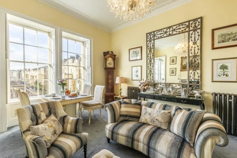 Edward Street Apartment