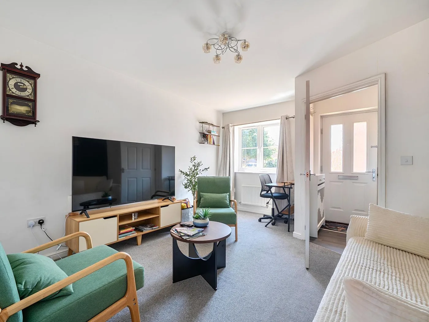 House Sleeps 6 Enclosed Garden Pet Friendly