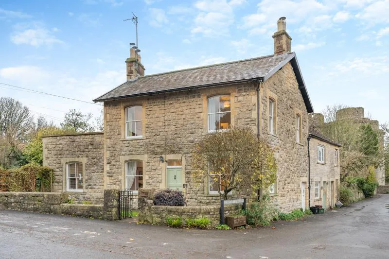 Rock Cottage - Castle Hill