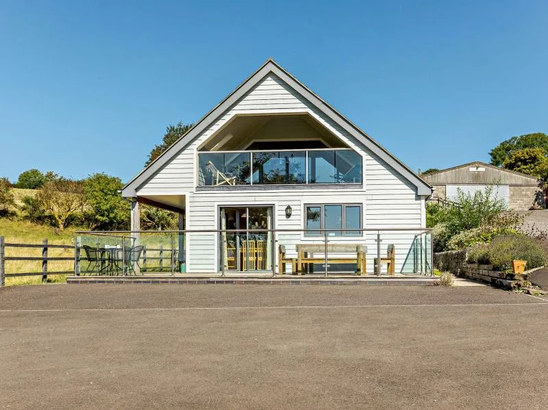 Sharpenton Lodge